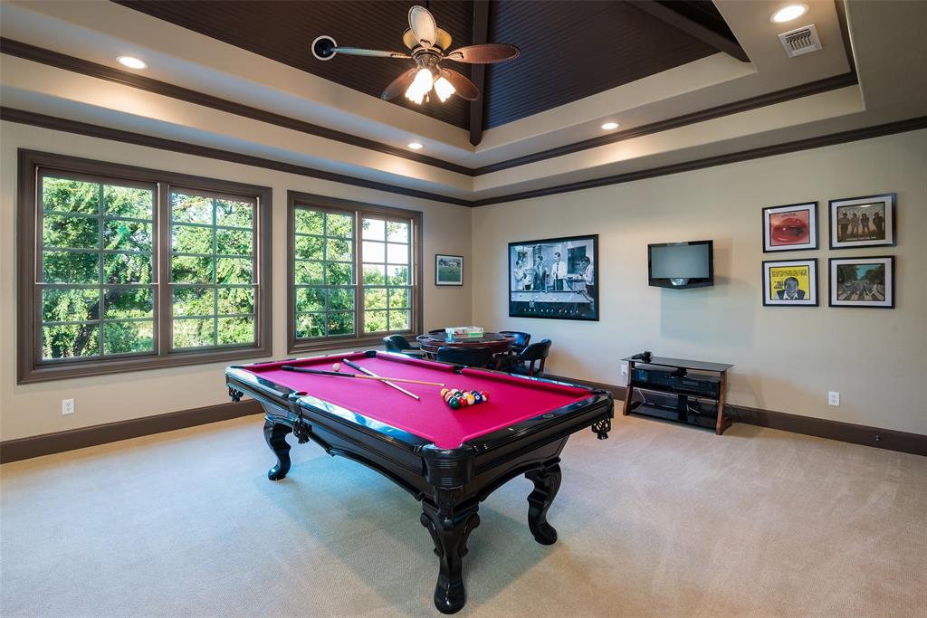 Royal Crest - Residential