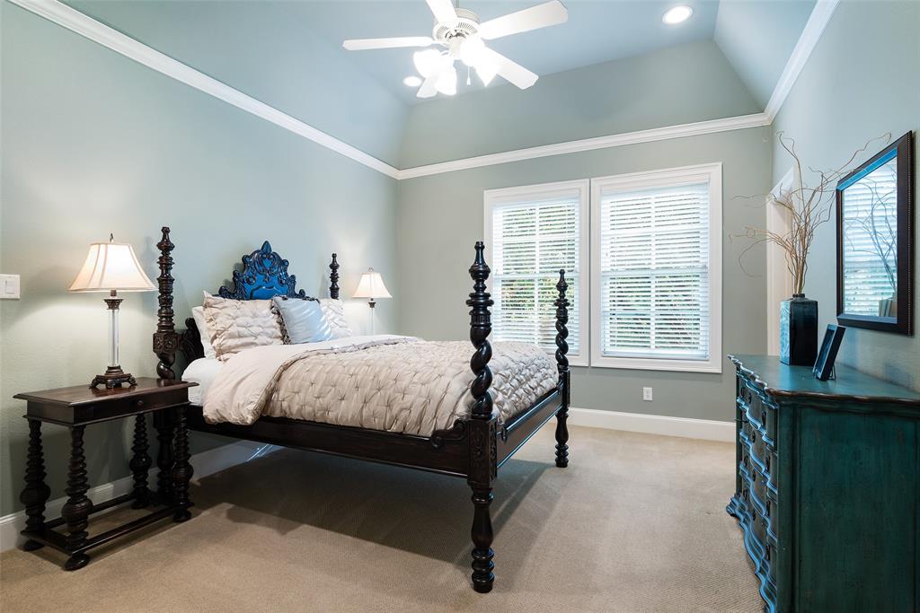 Royal Crest - Residential