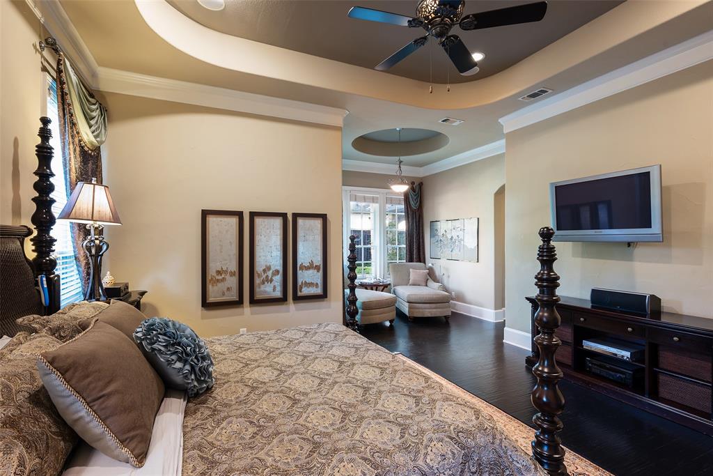 Royal Crest - Residential