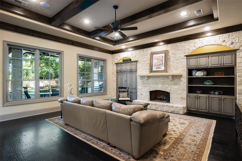 Royal Crest - Residential