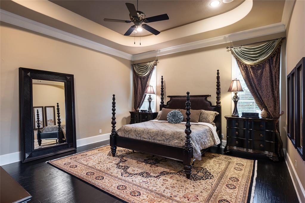 Royal Crest - Residential