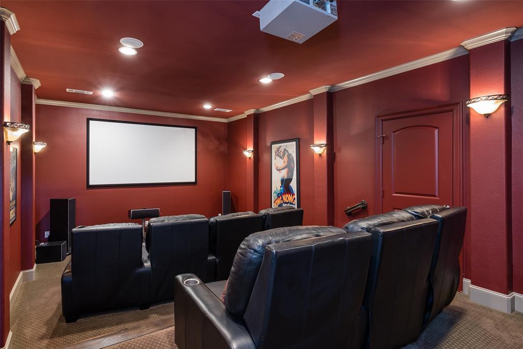 Royal Crest - Residential