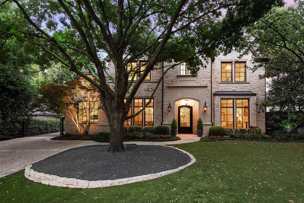 Royal Crest - Residential