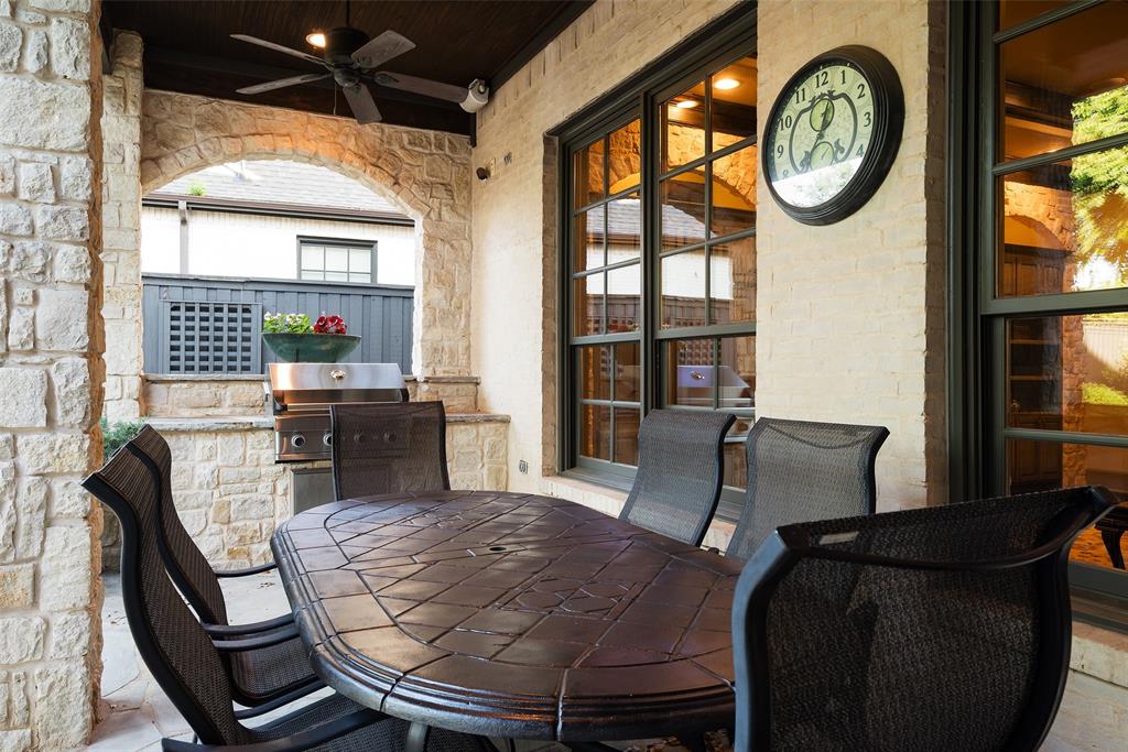 Royal Crest - Residential