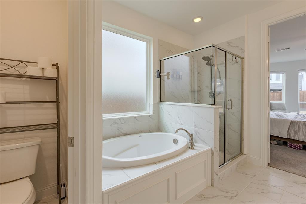 Castle Hills Ph 10 Lewisvil - Residential