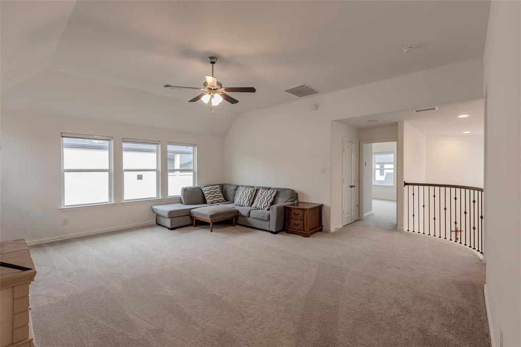 Castle Hills Ph 10 Lewisvil - Residential