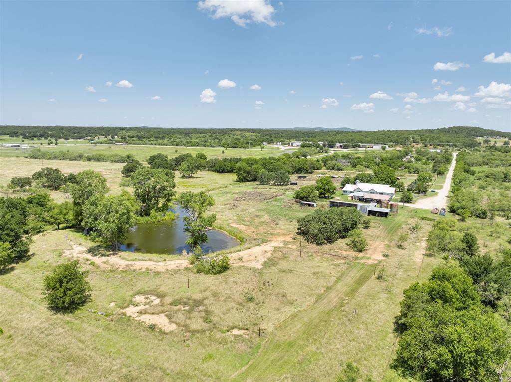 8 SW Poteet Road