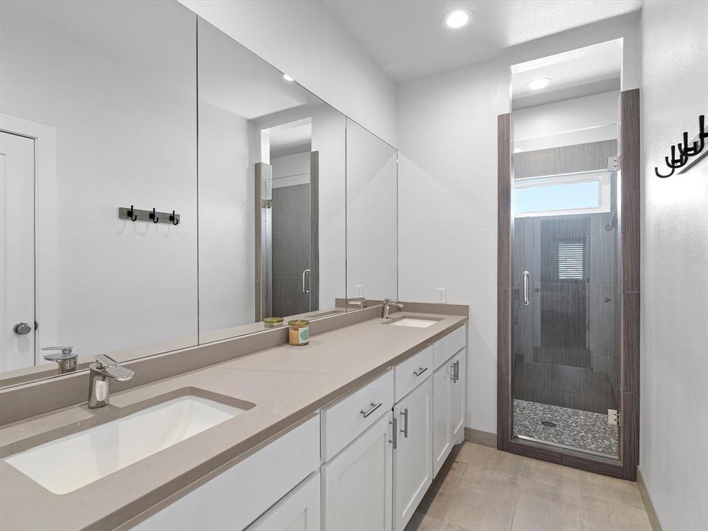 Laguna Bay - Residential