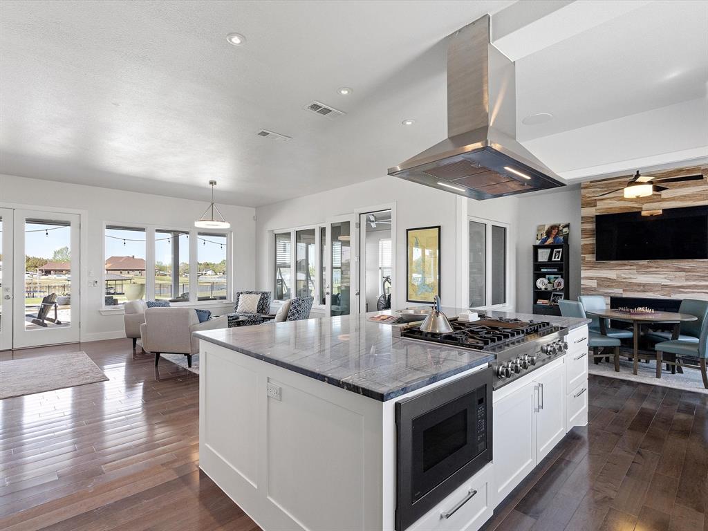 Laguna Bay - Residential