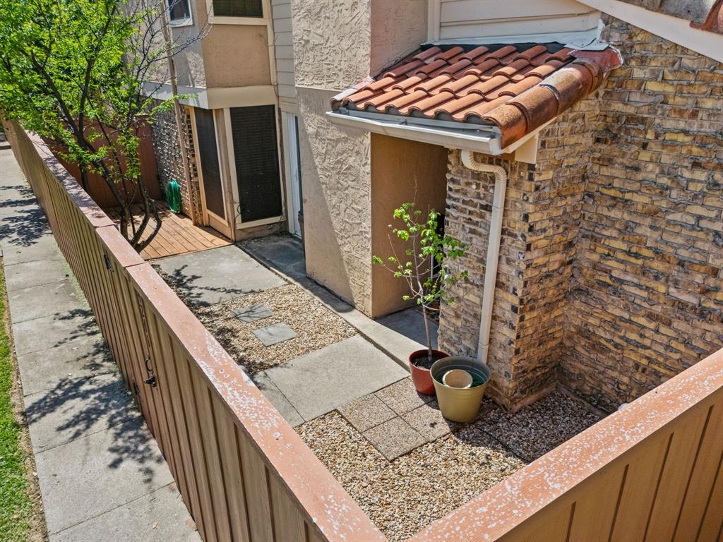 4241 Madera Road 4