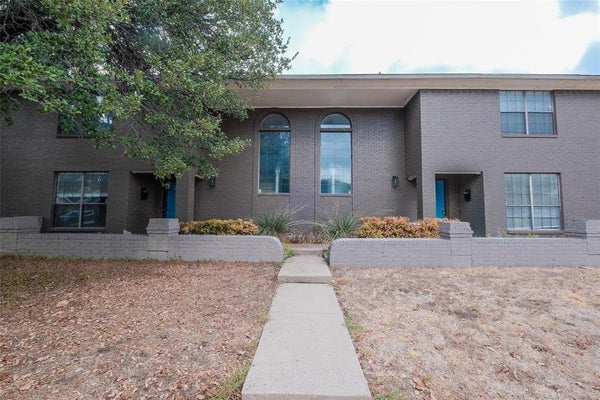 5439 PERSHING AVE, FORT WORTH, TX 76107 - Image 8ee2e88c1cecdcf5e308f649c90c129f/3095160361