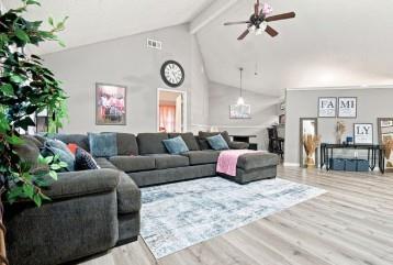 937 Knollwood Drive