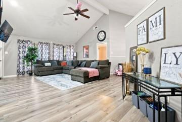 937 Knollwood Drive