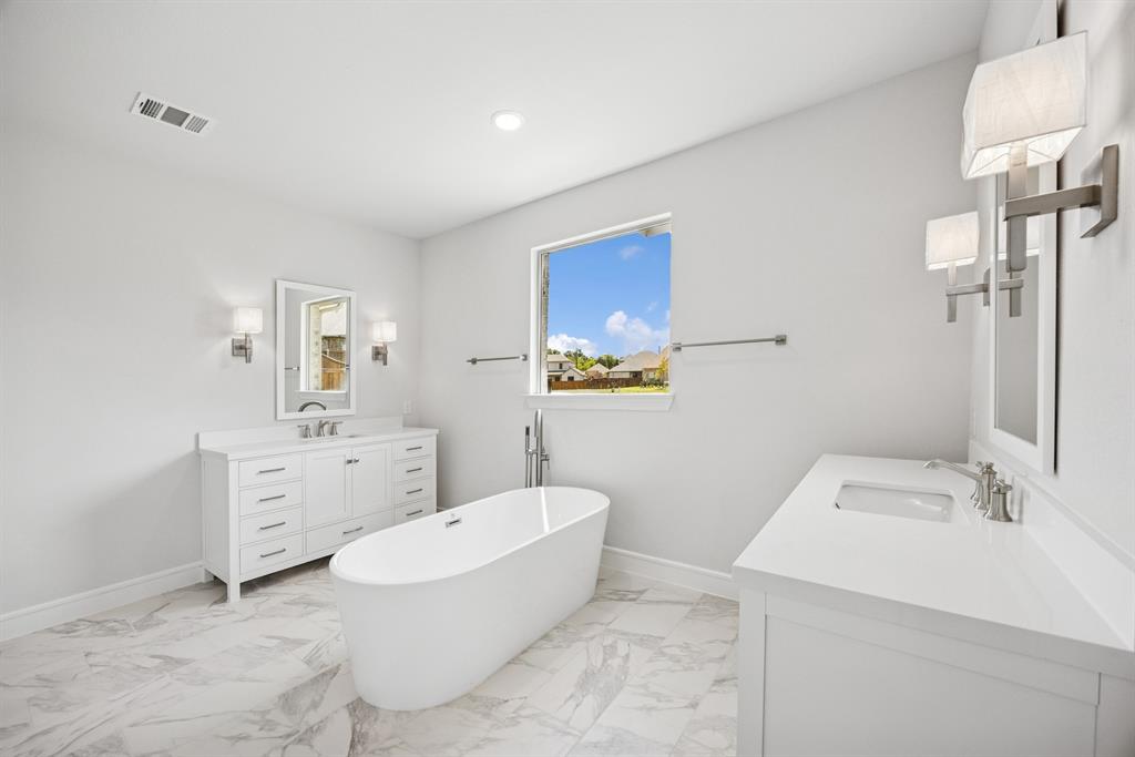 Lincoln Pointe - Residential