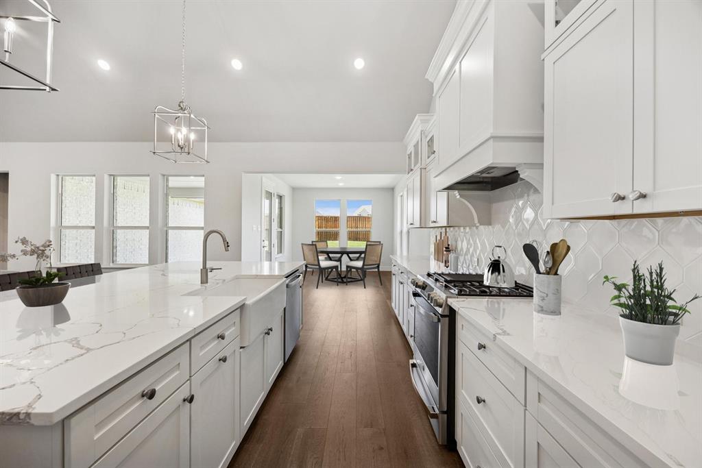 Lincoln Pointe - Residential