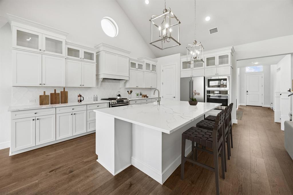 Lincoln Pointe - Residential