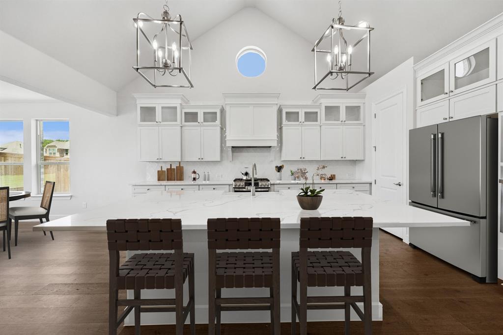 Lincoln Pointe - Residential