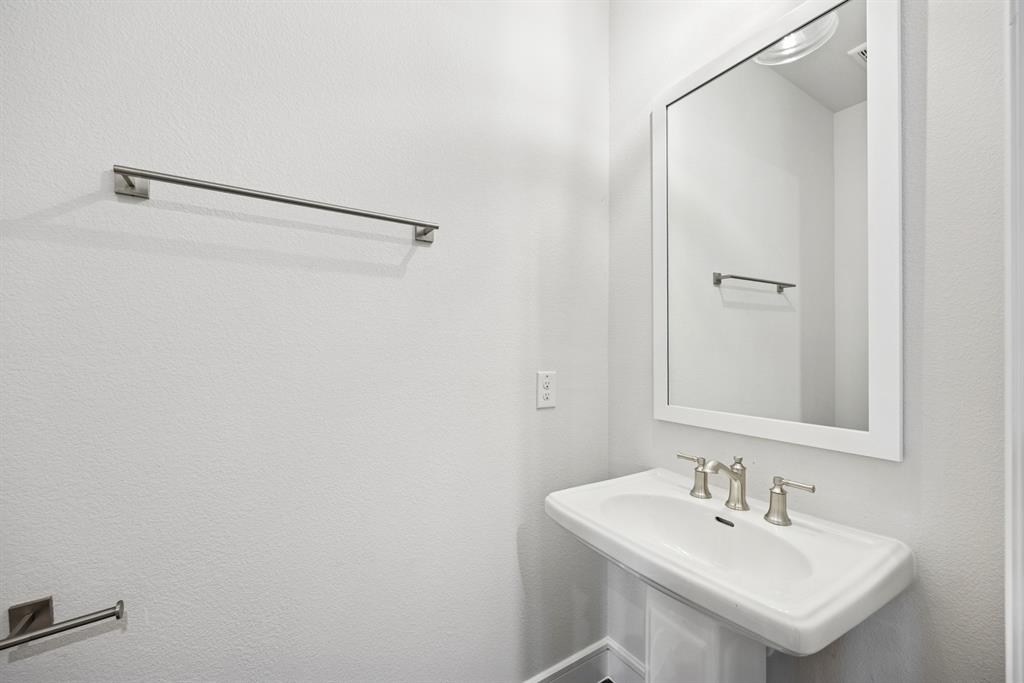 Lincoln Pointe - Residential