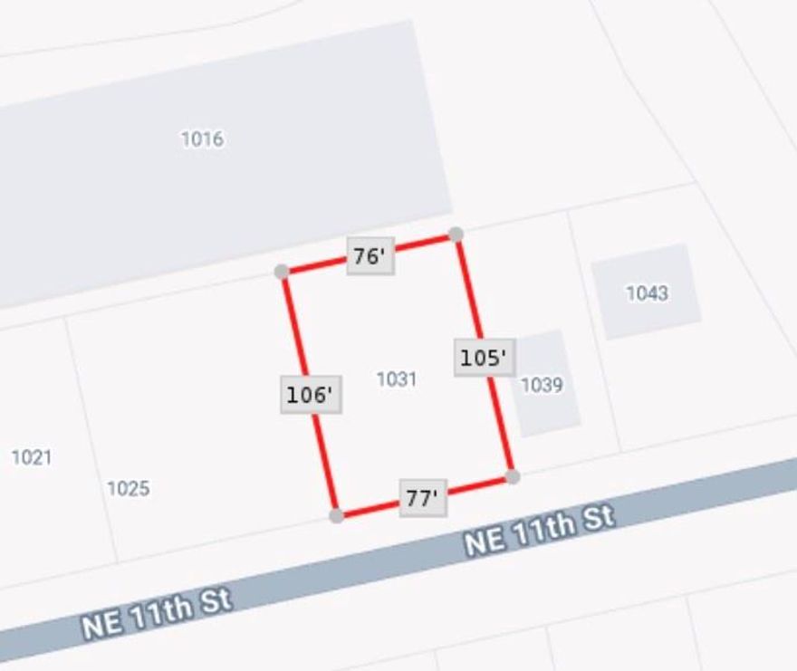 This property is zoned G (Intensive Commercial) it is surrounded by PI-N-2 zoning, offering strong potential for redevelopment. Close to downtown with easy access to major roads.
