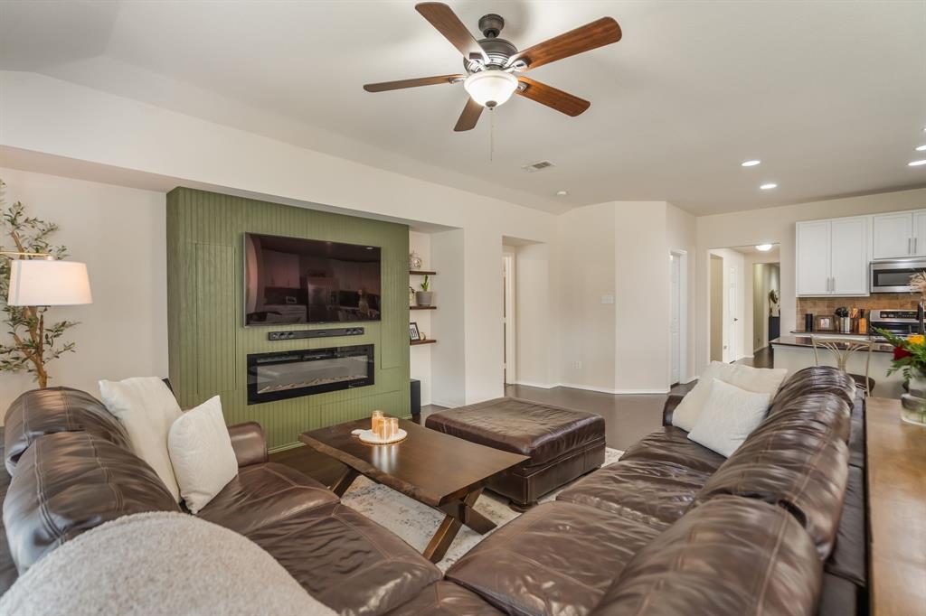 The Cascades At The Legends Ph - Residential Lease