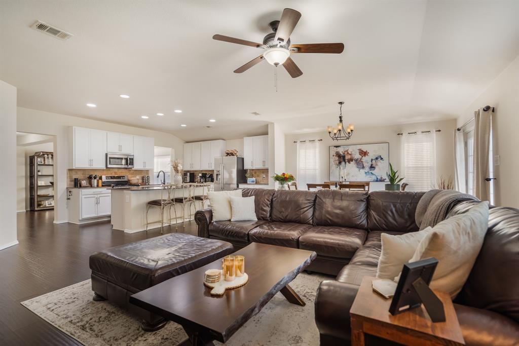 The Cascades At The Legends Ph - Residential Lease