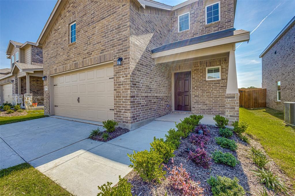 Photo of 877 Table Rock Street, Princeton, TX 75407 (MLS # 21242183)