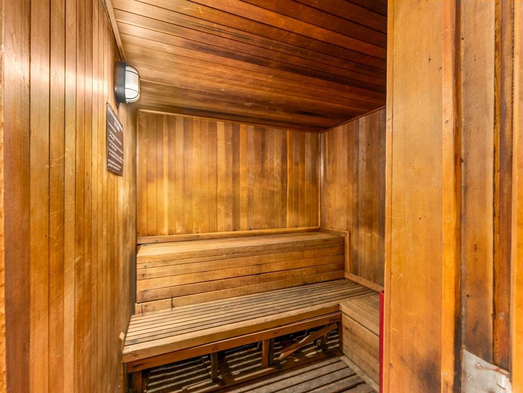 Cloisters Condo The - Residential