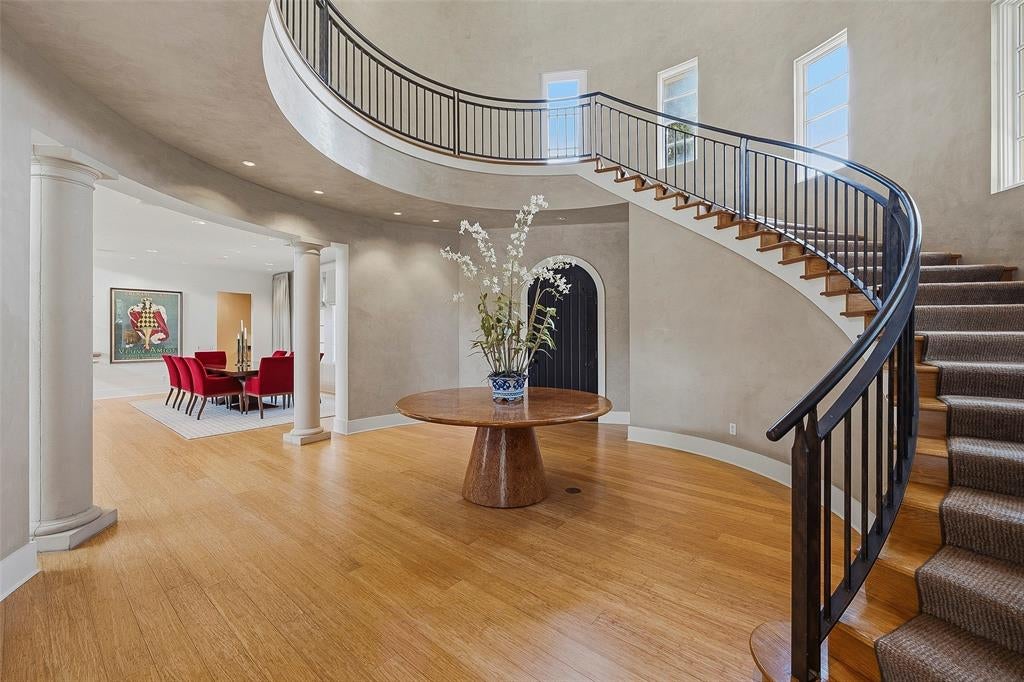 220 La Jolla Cove