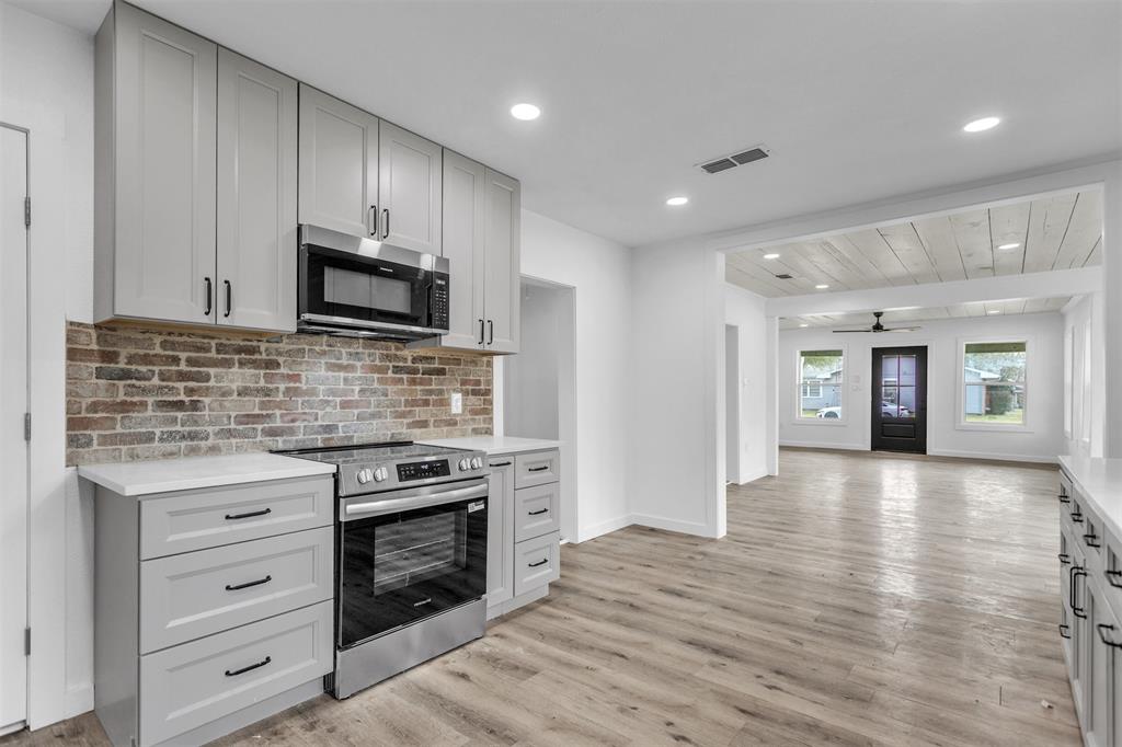 R B Longbotham - Residential