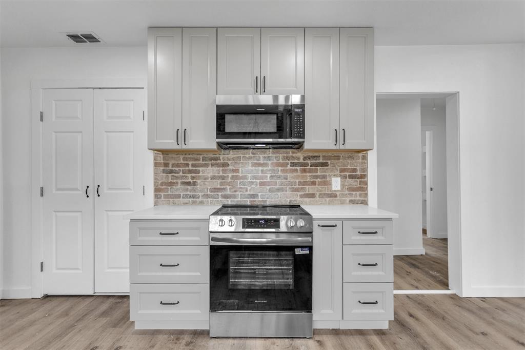 R B Longbotham - Residential