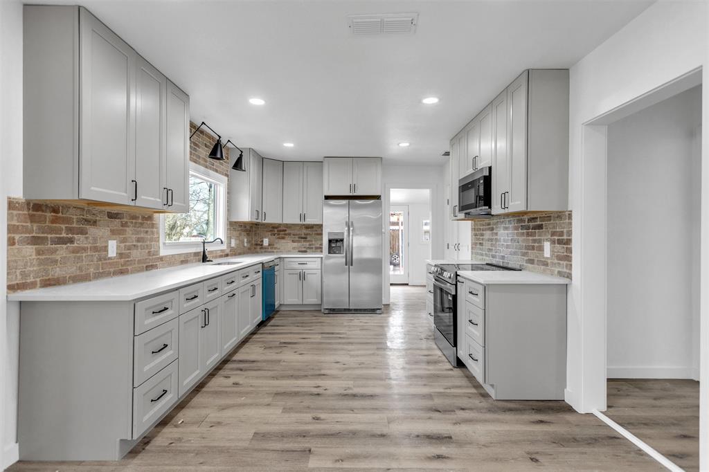 R B Longbotham - Residential