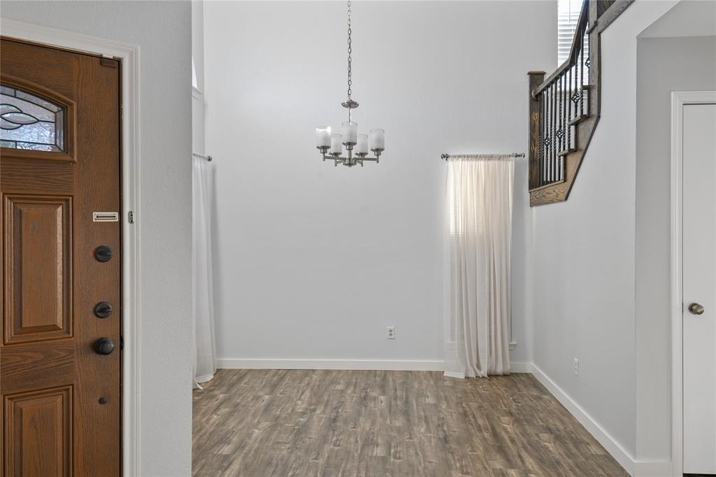 3872 Dalston Lane