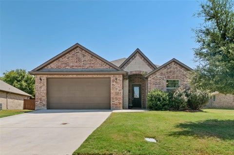 Photo of 10 Pleasant Valley, Sanger, TX 76266 (MLS # 21364027)
