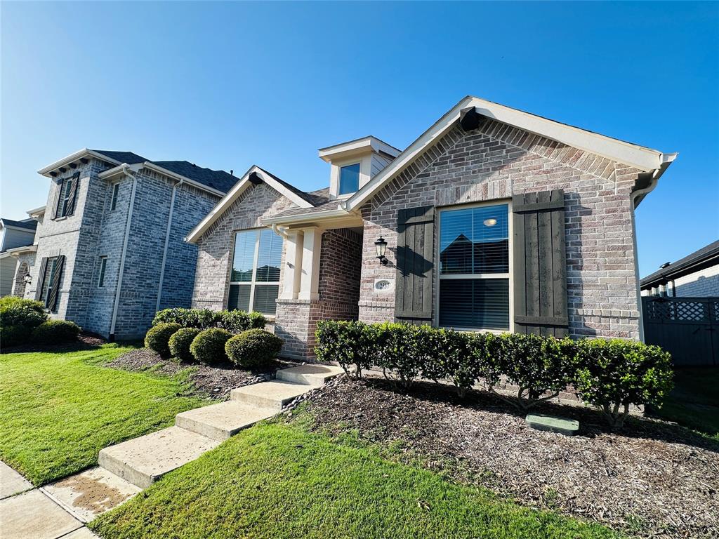 2537 Stella Lane
