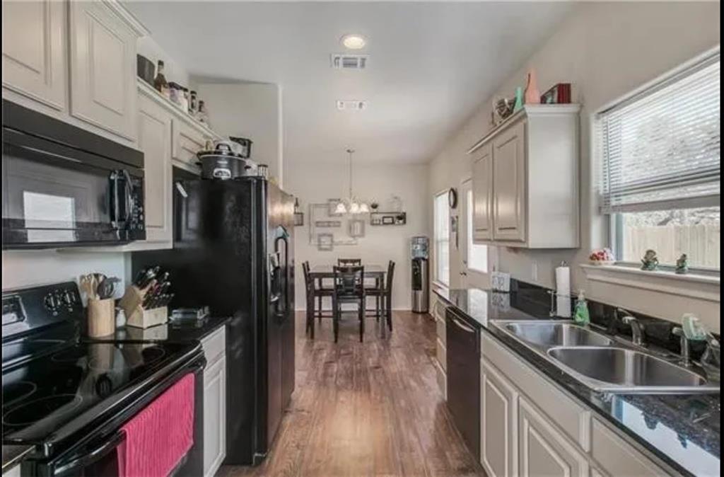 Sealey Ridge - Residential Lease