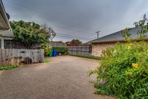 A home in Waxahachie