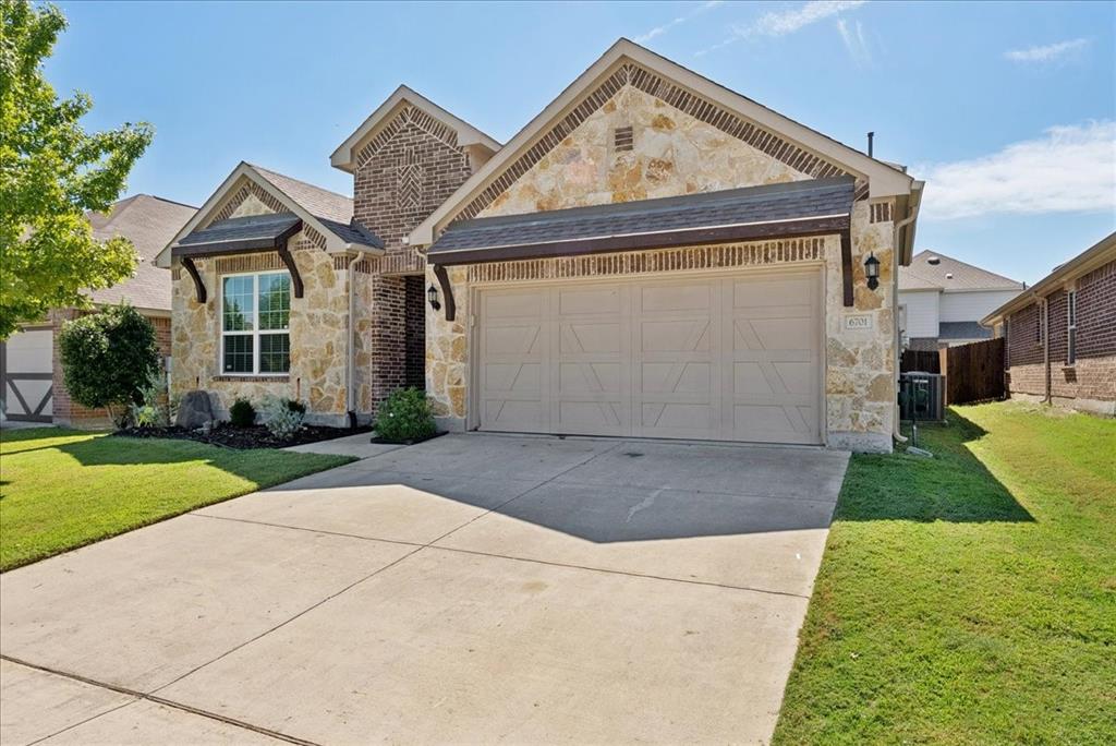 6701 Roaring Creek