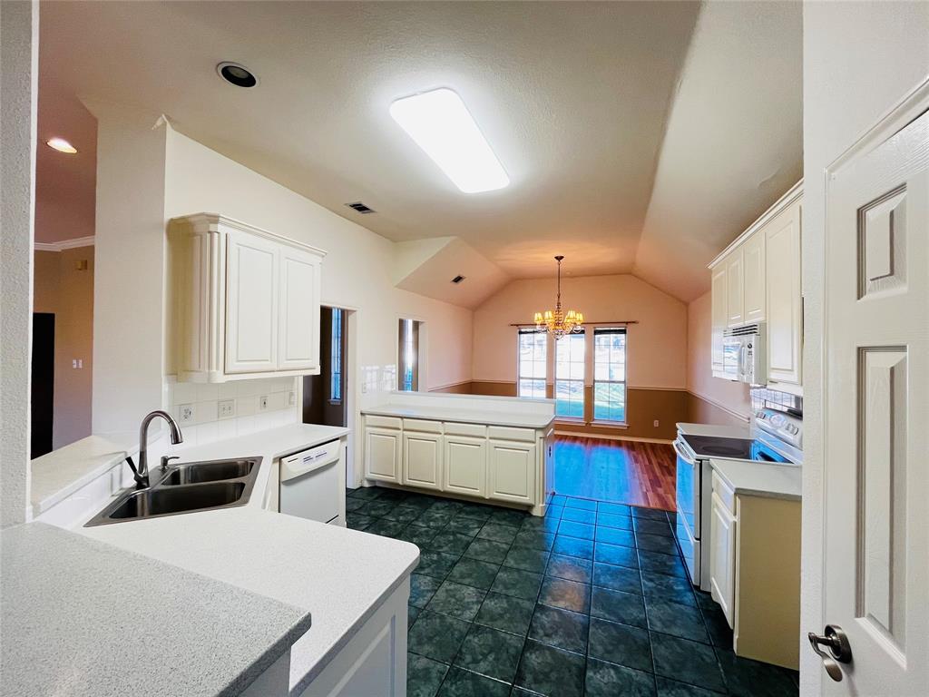 Club Villa Estates - Residential