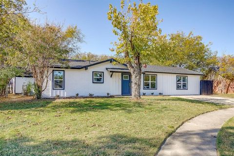 521 Mesquite Avenue Crowley TX 76036