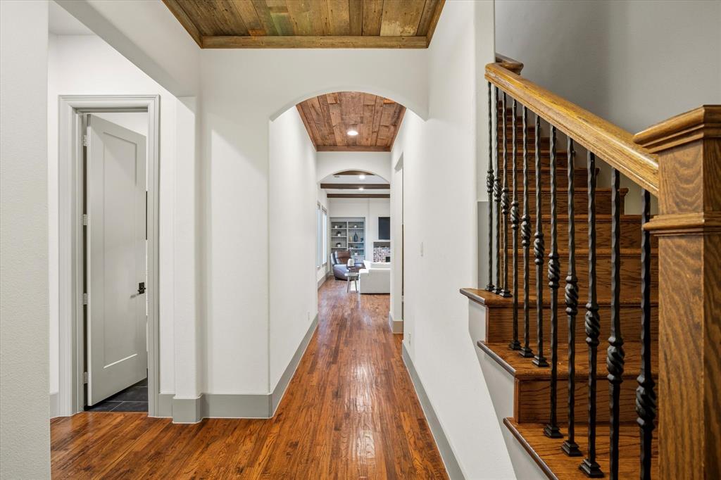 2627 Mount View Drive