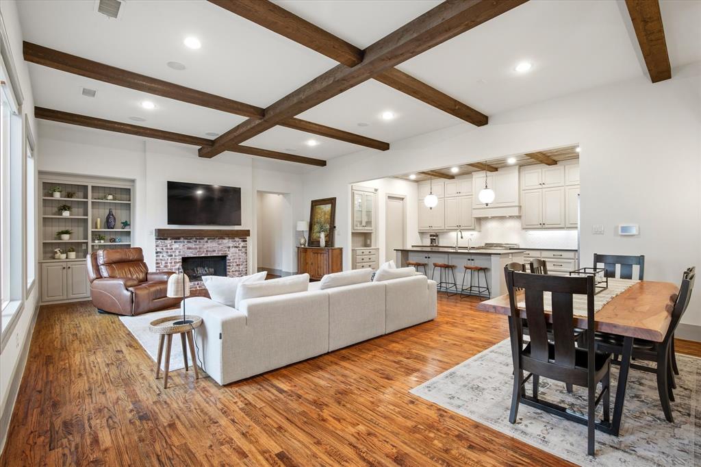 2627 Mount View Drive