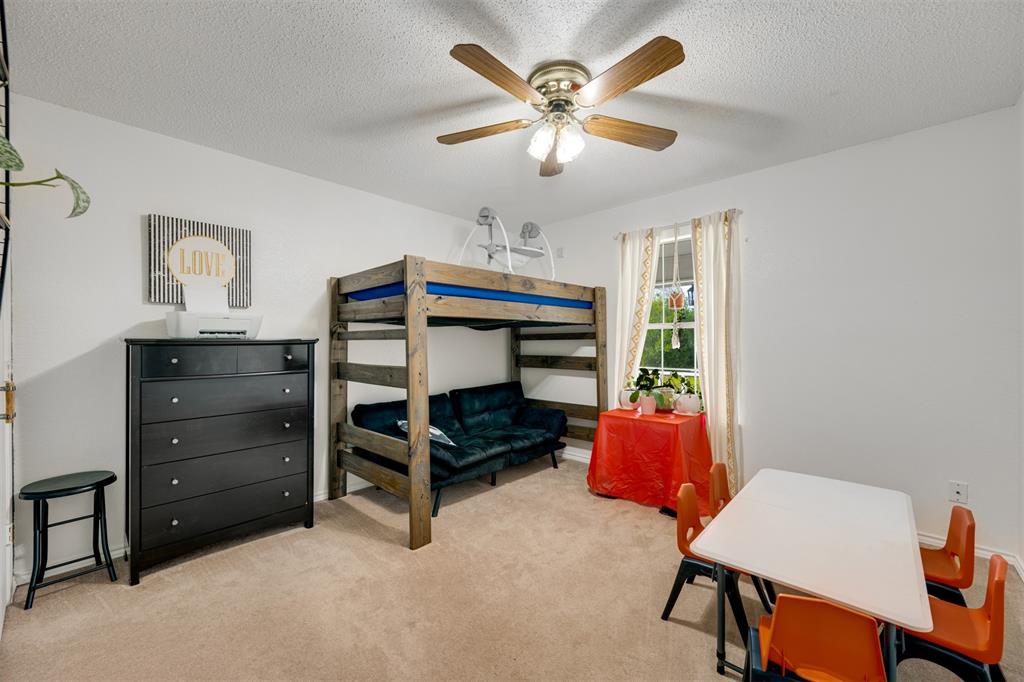 A166 R CRAVENS SURVEY - Residential