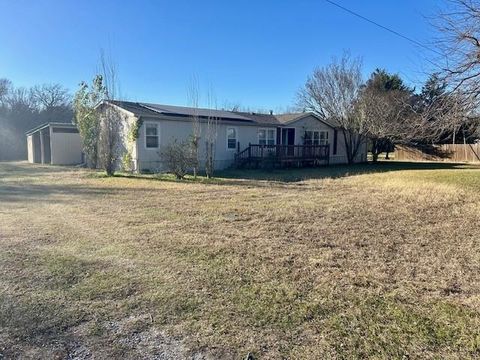 385 County Road 161 Streetman TX 75859