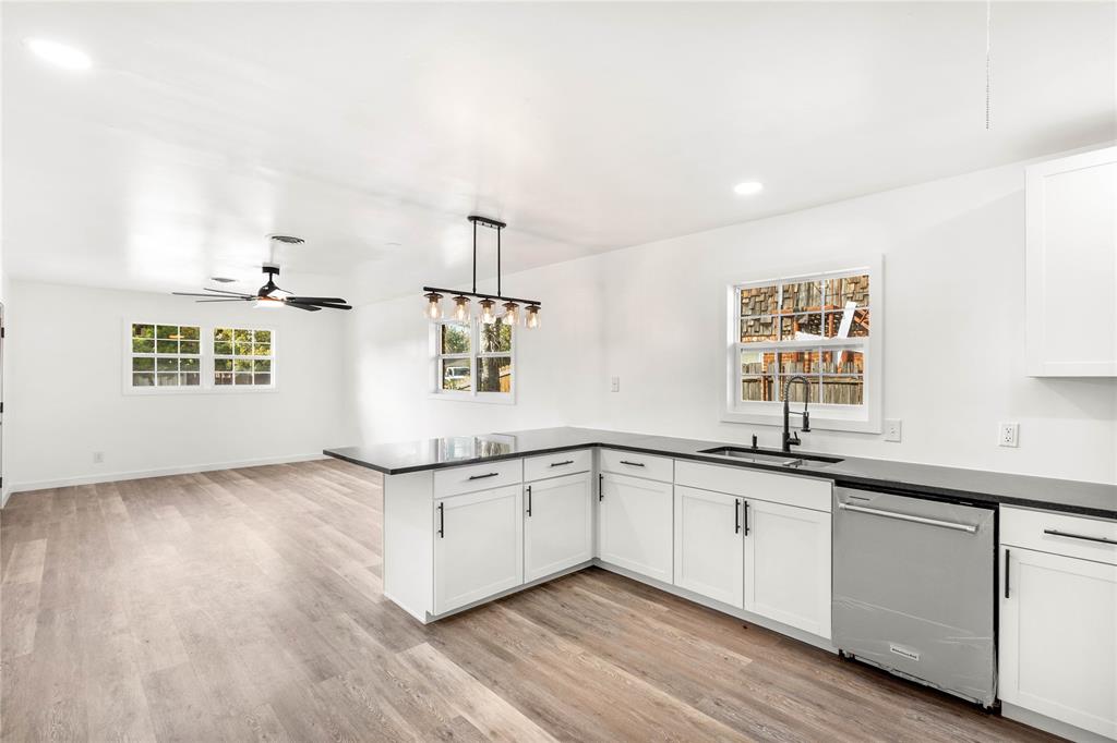 2165 S Willis Street