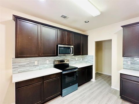 Tiny photo for 2017 Prospect Lane, Providence Village, TX 76227 (MLS # 21098832)