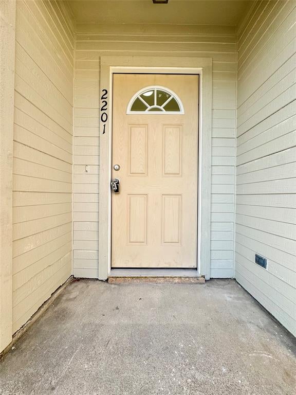 2201/2203 Summer Place Drive