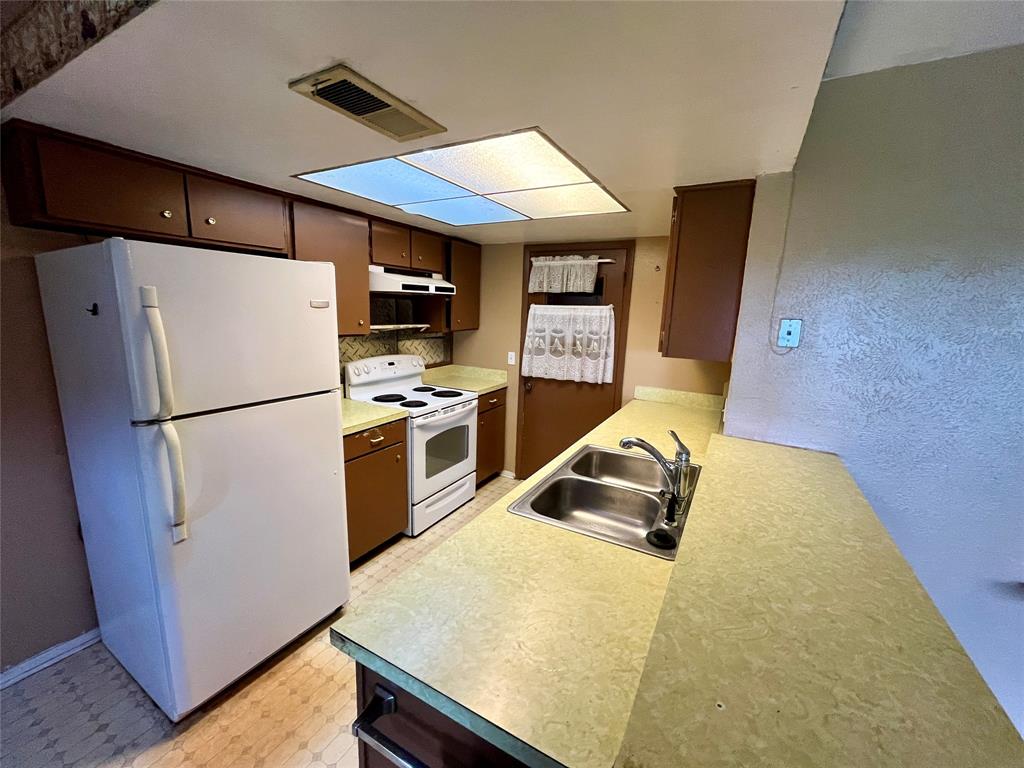 Lancaster Hills 05 - Residential