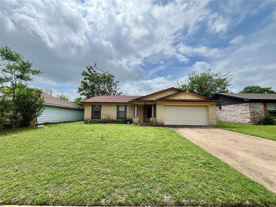 858 Lexington Drive is located in an established pocket of Lancaster, this 3 bedroom, 2 bath home delivers over 1,300 square feet of functional space with solid bones and real upside. The 2 car garage also offers plenty of additional space. The layout is practical, the lot gives you room to work with in both the front and back yard. The neighborhood is peaceful, quiet, and surprisingly has a rural feel. Directly behind the home are properties on acreage with sheep that you can hear from the back porch. Whether you’re a first time buyer looking to get into the market or looking for a home to downsize to, this property checks the boxes. This home is just waiting on you to make it your own. Homes at this price point with this kind of potential are getting harder to find, especially in a location that keeps you close to everything while still feeling tucked away. If you’ve been waiting for the right one to move on, this is it. Come out and see 858 Lexington Drive today!