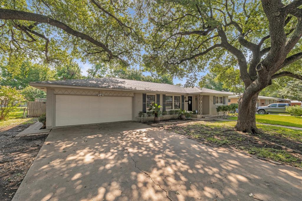 2113 Trinity Drive