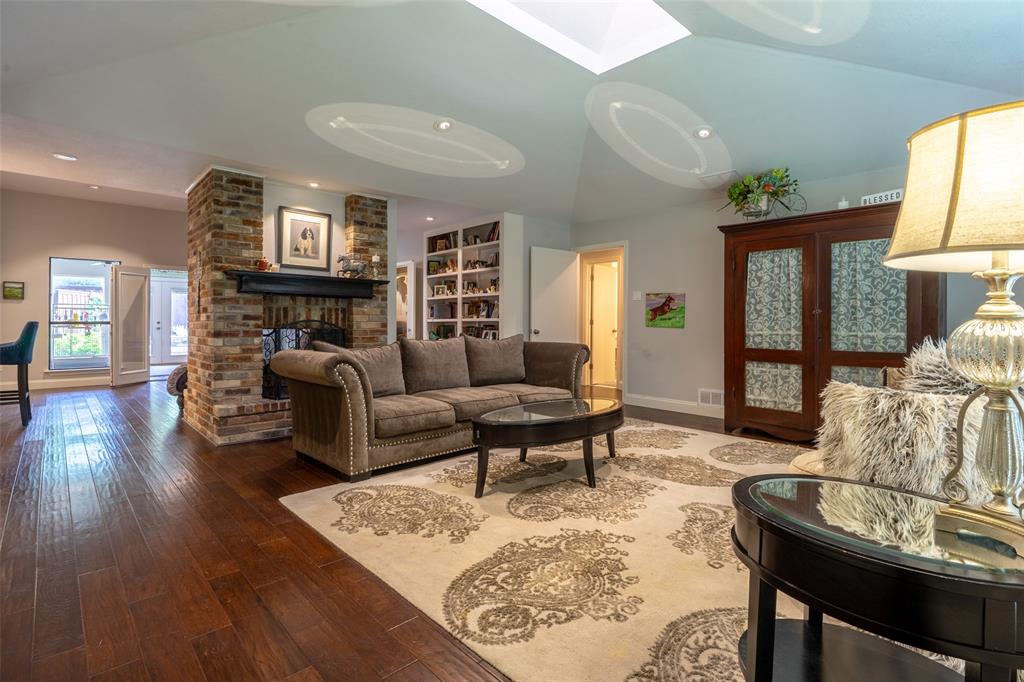 1104 Chesterton Drive